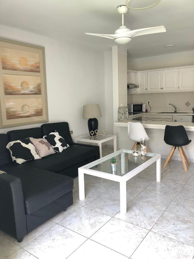 Apartamento De 1 Dormitorio En Victoria Court 2 Los Cristianos. ロスクリスティアーノス エクステリア 写真